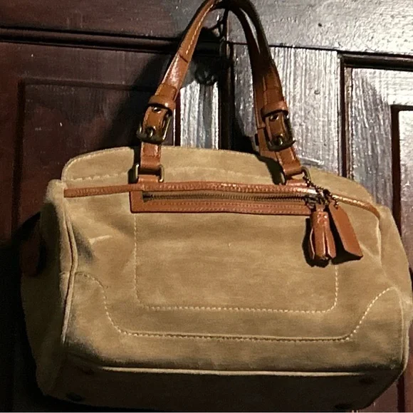 Coach Tan and Brown Shoulder Bag - Picture 4 of 16